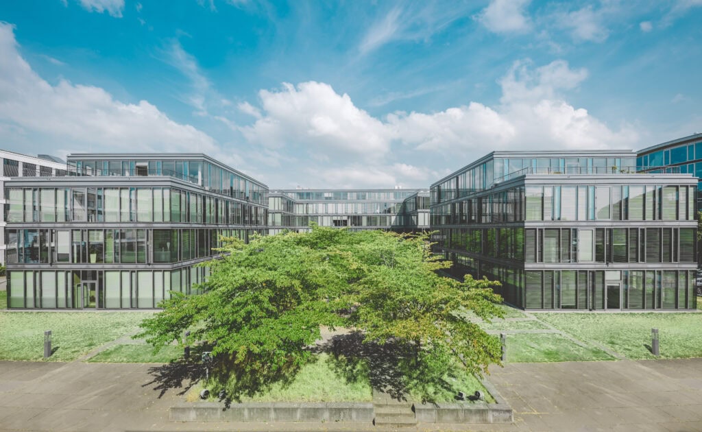 Gebäude der Beta Klinik von außen