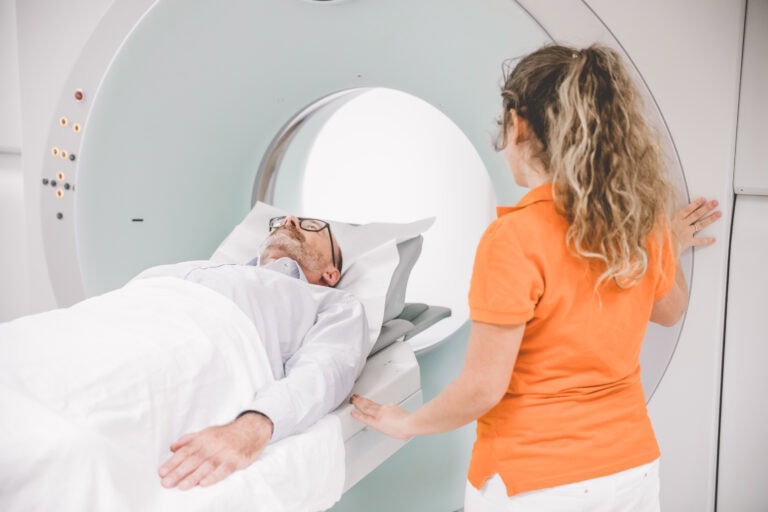 Patient liegt im CT